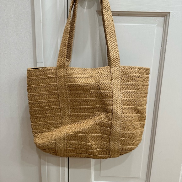 Draper James Elegant Tan Woven Tote Bag - Picture 4 of 7